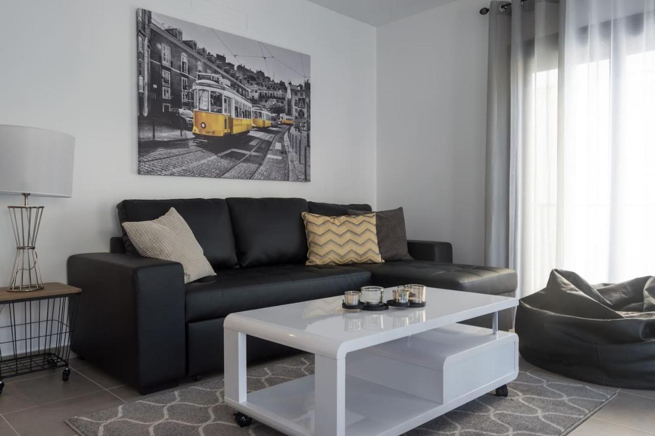 What A Life! Apartment Nazare Luaran gambar