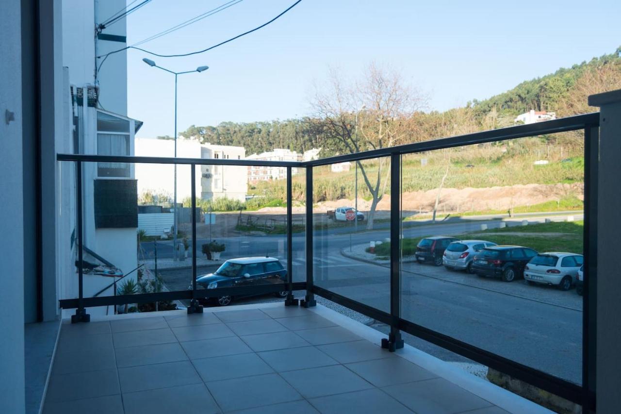 What A Life! Apartment Nazare Luaran gambar